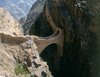 el-puente-shahara-en-yemen _ PASS THE KNOWLEDGE (LIGHT _ LIFE).jpg